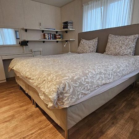 Chalet Buutengeweun, Met Luxe Jacuzzi En Tonsauna 신트 아날란트 외부 사진
