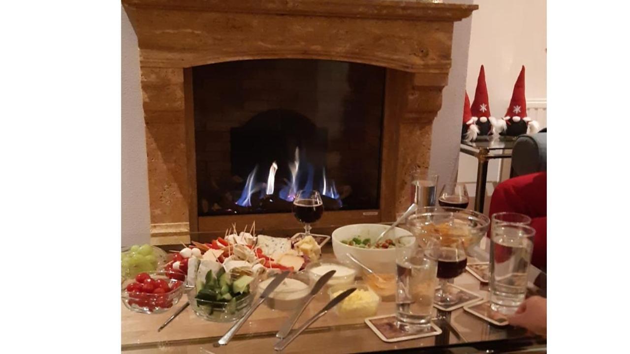 Chalet Buutengeweun, Met Luxe Jacuzzi En Tonsauna 신트 아날란트 외부 사진
